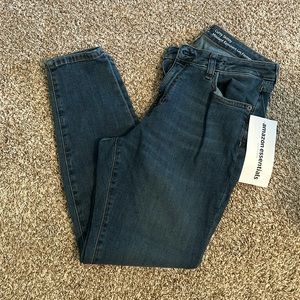Amazon Essentials Curvy Skinny jeans NWT